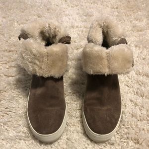 J Slides fur shoes